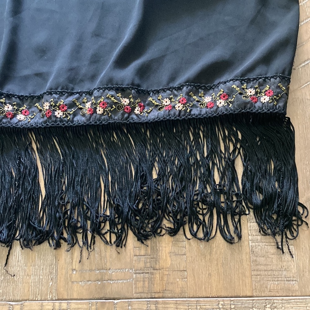 Embroidered & Fringe Tank - Picture 8 of 8